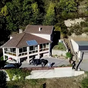 villa-unique-dans-les-pyrnes-proche-randonnes-et-andorre.midi-pyreneeshotels.com/